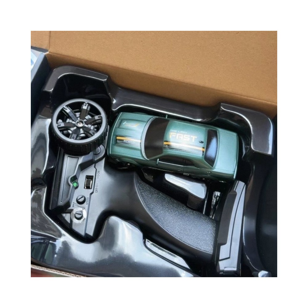 Enoze 8501 rc drift car green Enoze 8501 rc drift car green